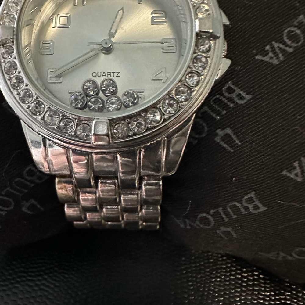 Ladies Quartz Watch - Picture 6 of 9